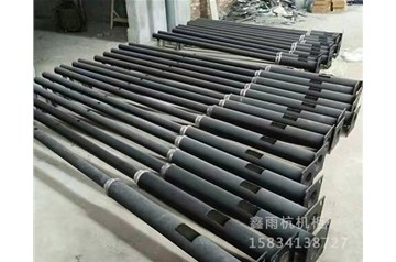 太原監控桿之八棱監控桿安裝時(shí)需要注意什么？