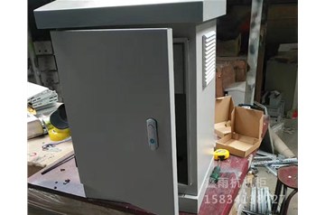 用戶(hù)在對太原網(wǎng)絡(luò )機柜的選購時(shí)應該考慮哪些因素呢？鑫雨杭電器公司